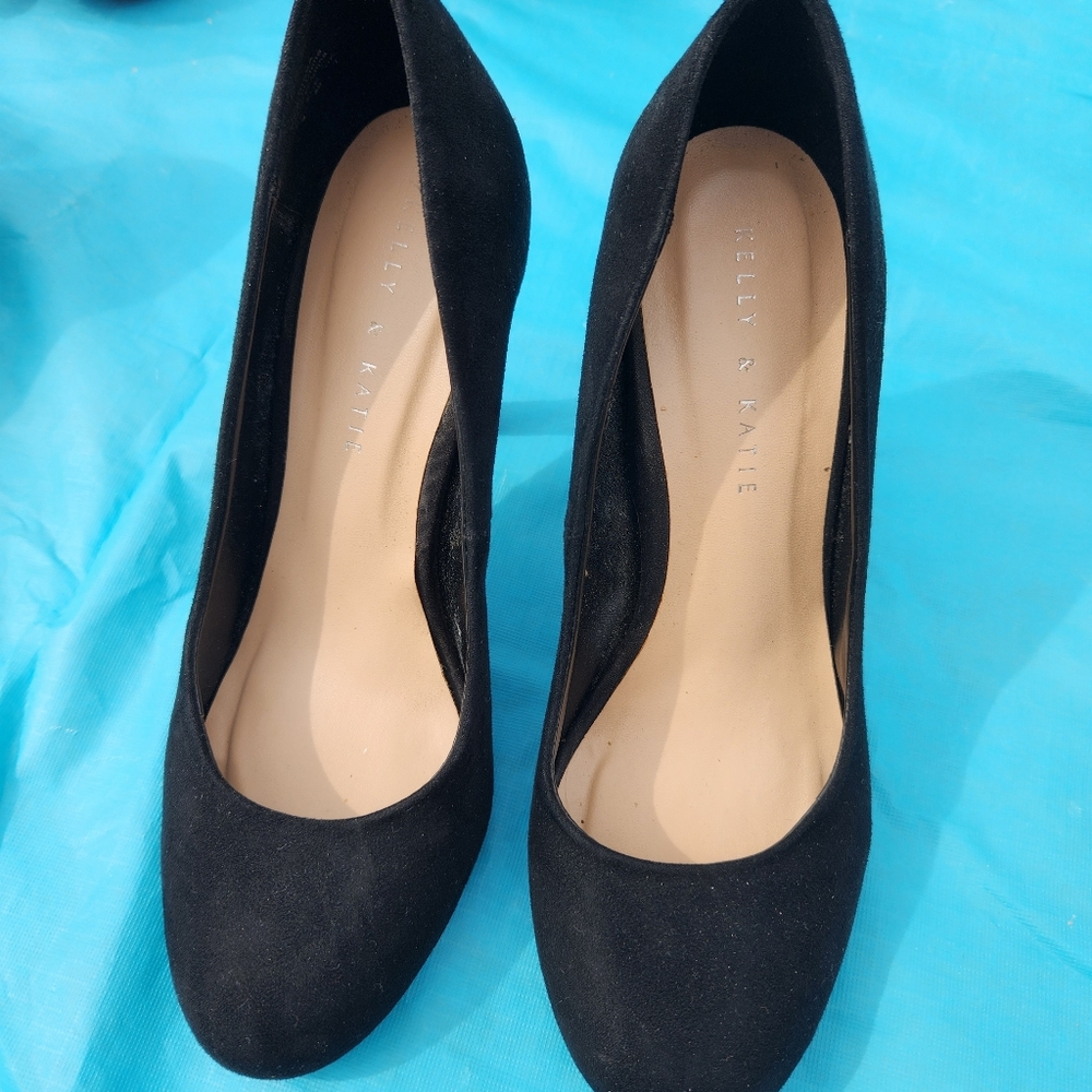 Kelly & Katie Elegant Black Heels